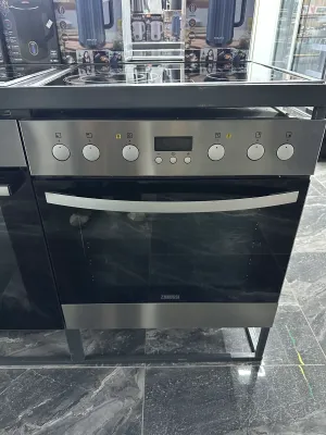 Ugradbeni Elektricni Sporet Zanussi 20U35802XK