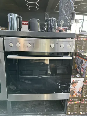 Ugradbena Električna Peć MIELE H2260E