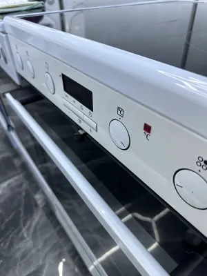 Samostojeci Elektricni Sporet VOSS ELK23320-HV