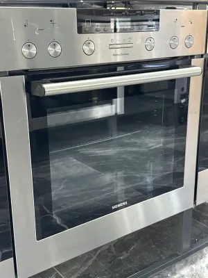 Ugradbena Električna Peć SIEMENS HE33GU530