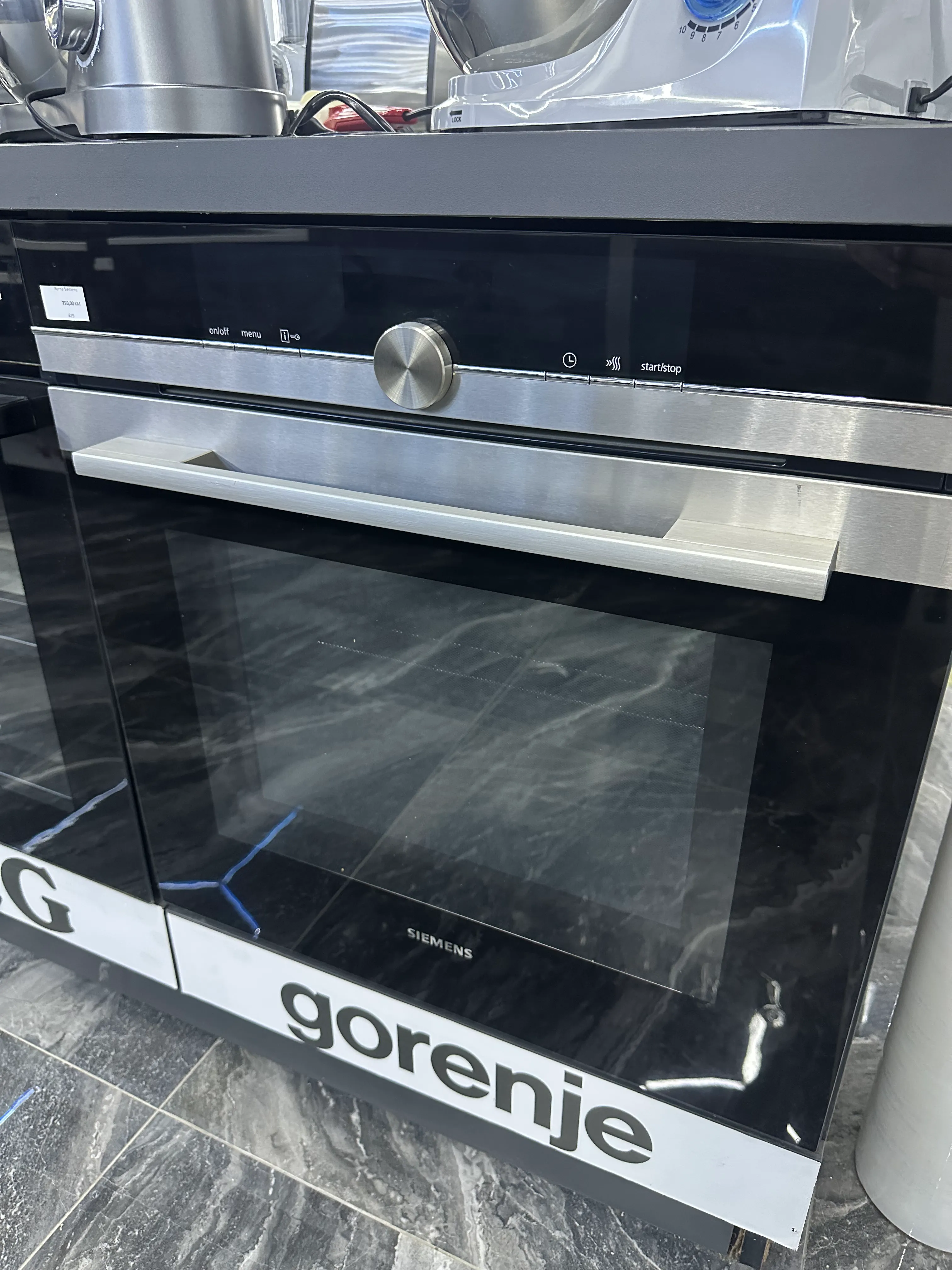Ugradbena Rerna Siemens HT6B3MFO
