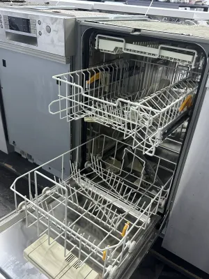 Ugradbena Masina Za Sudje Miele Active SC 45
