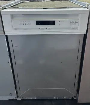 Ugradbena Masina Za Sudje Miele Active SC 45